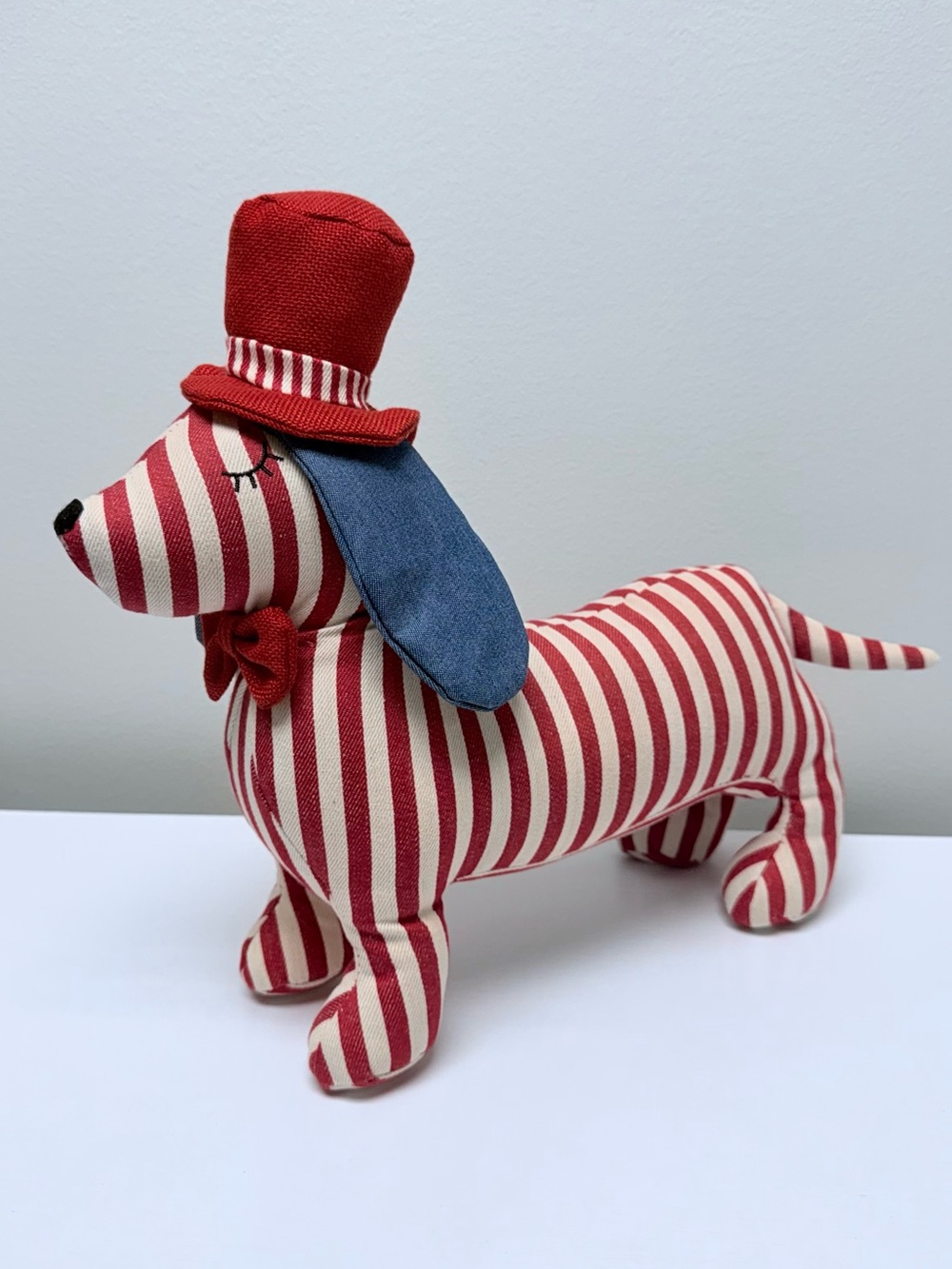 Stars & Stripes Patriotic Themed Dachshund Plush Accent Pillow, New!